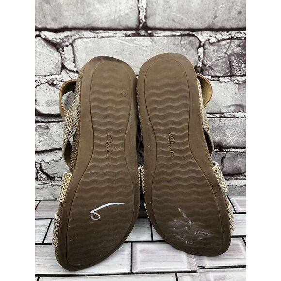Clarks Taupe Leather Snake Skin Ankle Strap Casual Sandals Women Sz 7M US/37.5EU - Picture 15 of 16